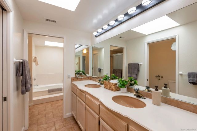 7975 Caminito Del Cid, La Jolla, CA 92037