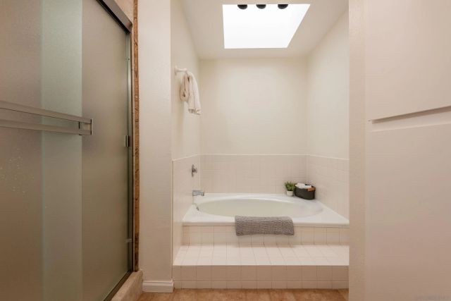 7975 Caminito Del Cid, La Jolla, CA 92037