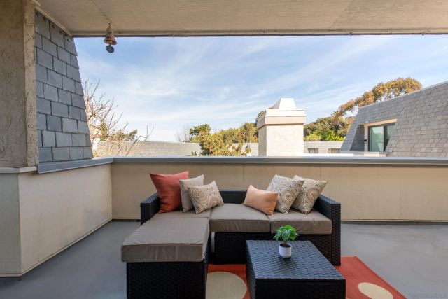 7975 Caminito Del Cid, La Jolla, CA 92037