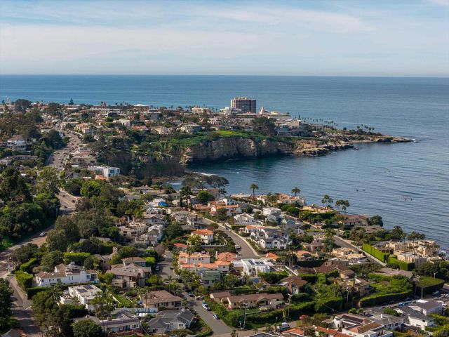 7975 Caminito Del Cid, La Jolla, CA 92037