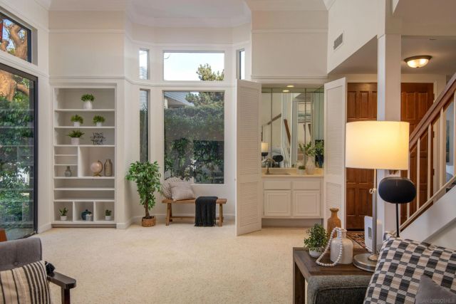 7975 Caminito Del Cid, La Jolla, CA 92037