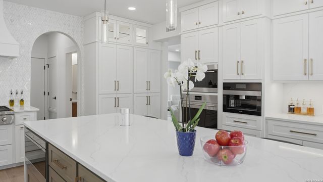 8711 Deer Leap, Boerne, TX 78015