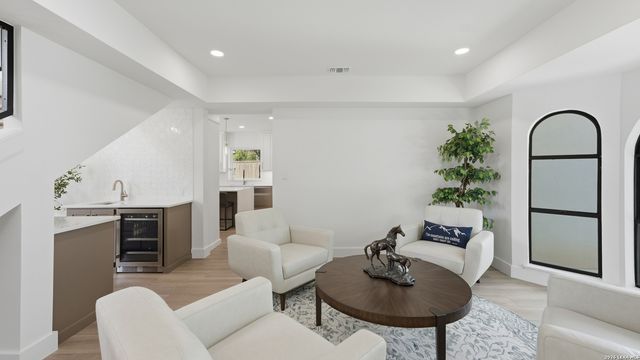 8711 Deer Leap, Boerne, TX 78015