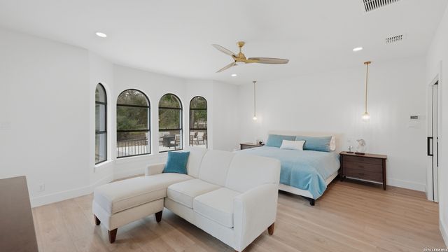 8711 Deer Leap, Boerne, TX 78015