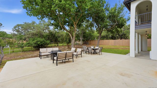 8711 Deer Leap, Boerne, TX 78015
