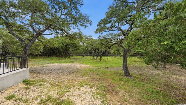 8711 Deer Leap, Boerne, TX 78015