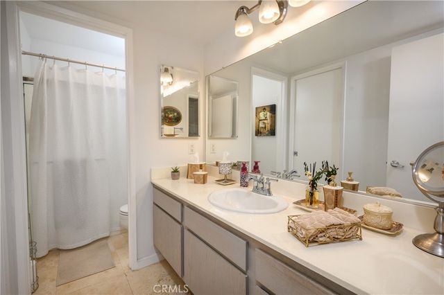 25671 Le Parc 8, Lake Forest, CA 92630