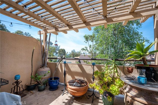 25671 Le Parc 8, Lake Forest, CA 92630