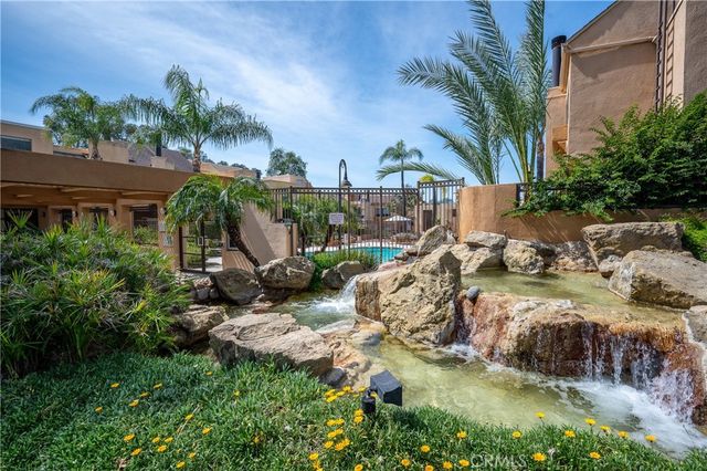 25671 Le Parc 8, Lake Forest, CA 92630