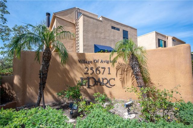 25671 Le Parc 8, Lake Forest, CA 92630