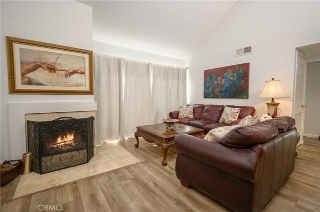 25671 Le Parc 8, Lake Forest, CA 92630