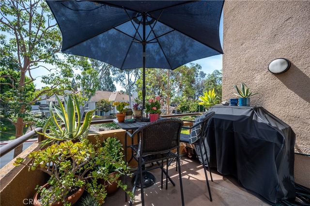 25671 Le Parc 8, Lake Forest, CA 92630