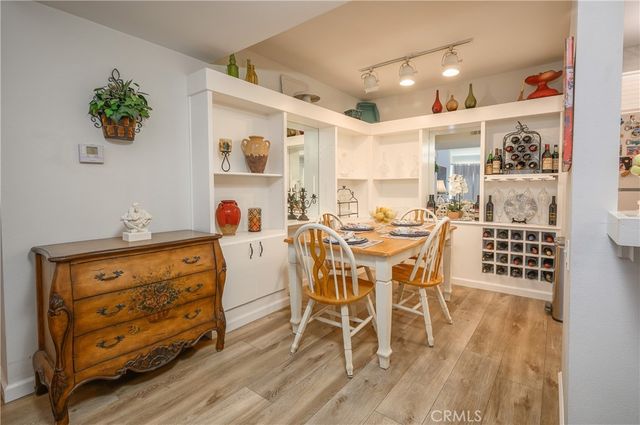 25671 Le Parc 8, Lake Forest, CA 92630