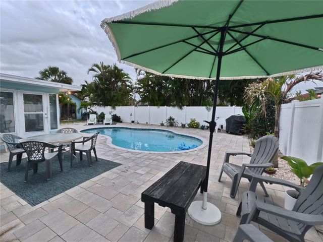 6107 9TH AVENUE W, Bradenton, FL 34209