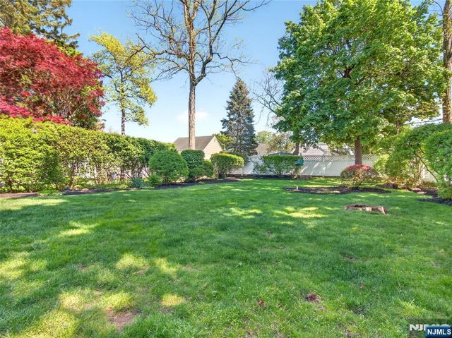 832 Summit Avenue, Hackensack, NJ 07601