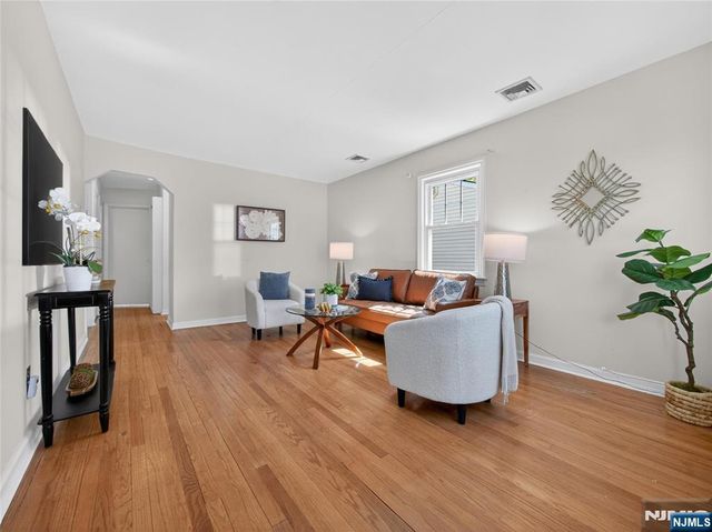 832 Summit Avenue, Hackensack, NJ 07601