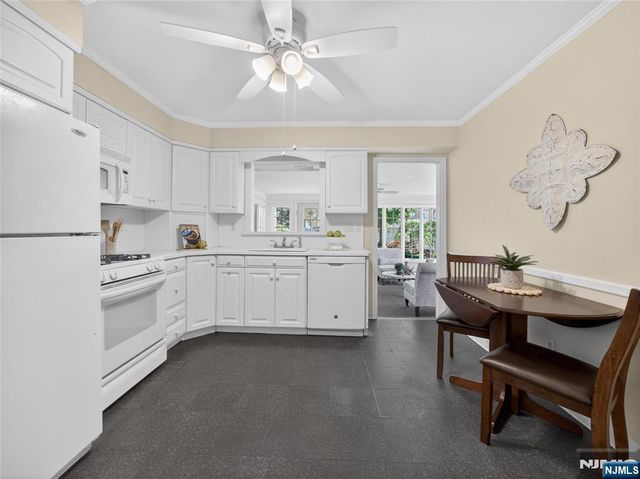 832 Summit Avenue, Hackensack, NJ 07601