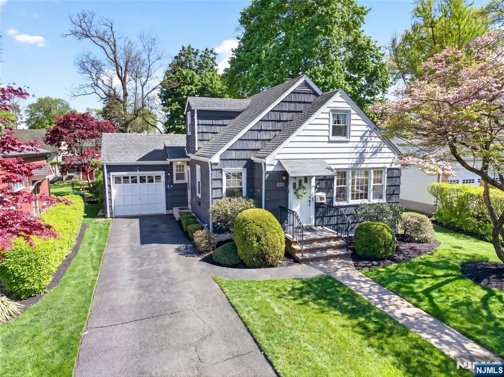 832 Summit Avenue, Hackensack, NJ 07601