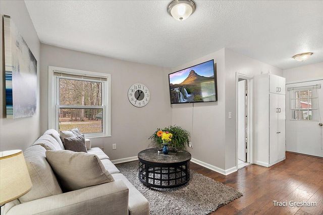 15190 Leonard Road, Spring Lake, MI 49456