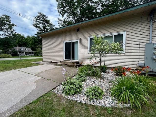 15190 Leonard Road, Spring Lake, MI 49456