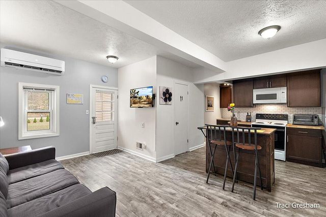 15190 Leonard Road, Spring Lake, MI 49456