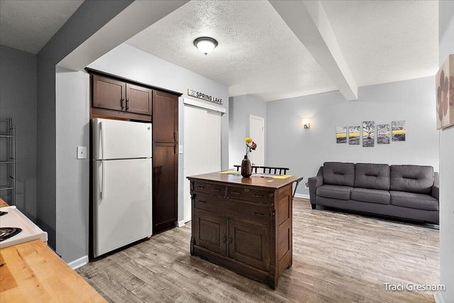 15190 Leonard Road, Spring Lake, MI 49456