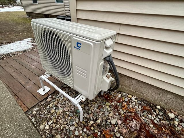 15190 Leonard Road, Spring Lake, MI 49456