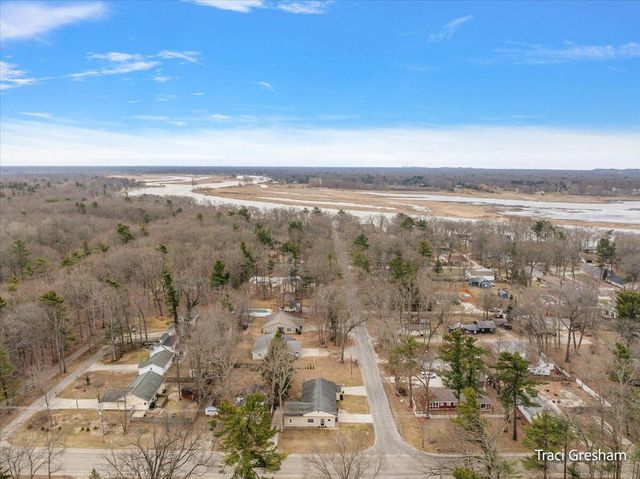 15190 Leonard Road, Spring Lake, MI 49456