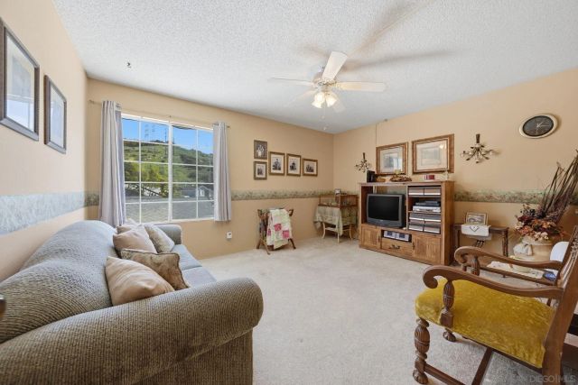 13849 Gorrion Ct, El Cajon, CA 92021