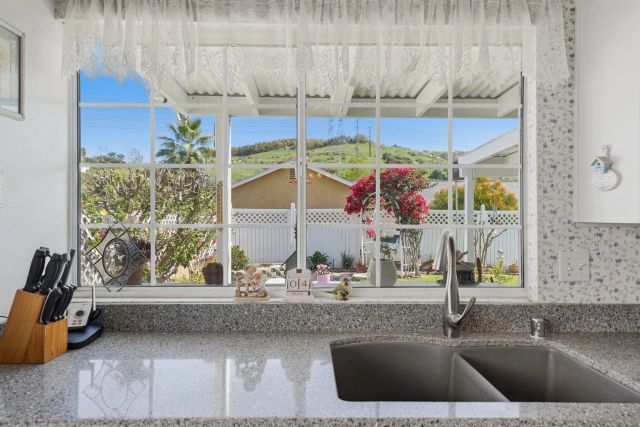 13849 Gorrion Ct, El Cajon, CA 92021