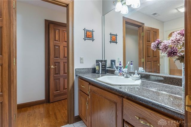 861 Kelsey Court, Washington Twp, OH 45458