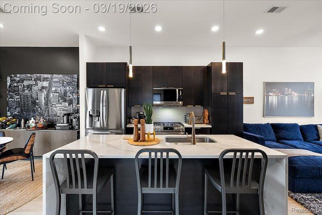 1531 Pallister Street, Detroit, MI 48206