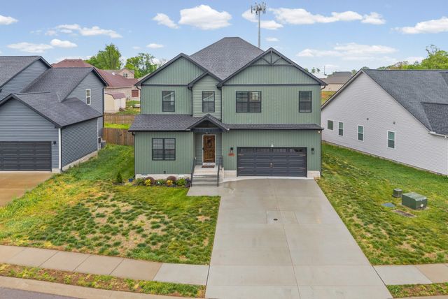 1057 Charles Thomas Dr, Clarksville, TN 37042