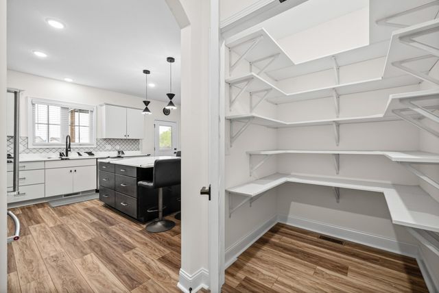 1057 Charles Thomas Dr, Clarksville, TN 37042