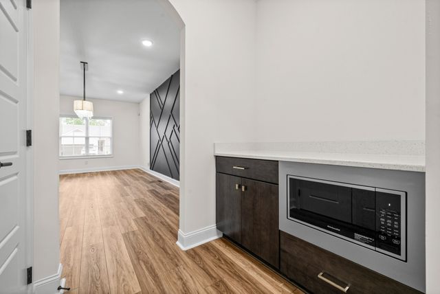 1057 Charles Thomas Dr, Clarksville, TN 37042