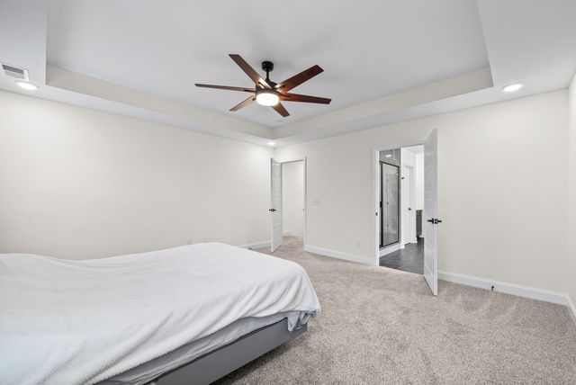 1057 Charles Thomas Dr, Clarksville, TN 37042