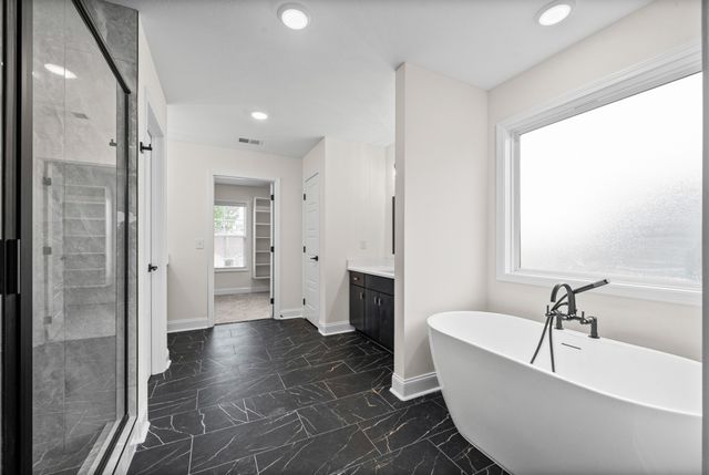 1057 Charles Thomas Dr, Clarksville, TN 37042