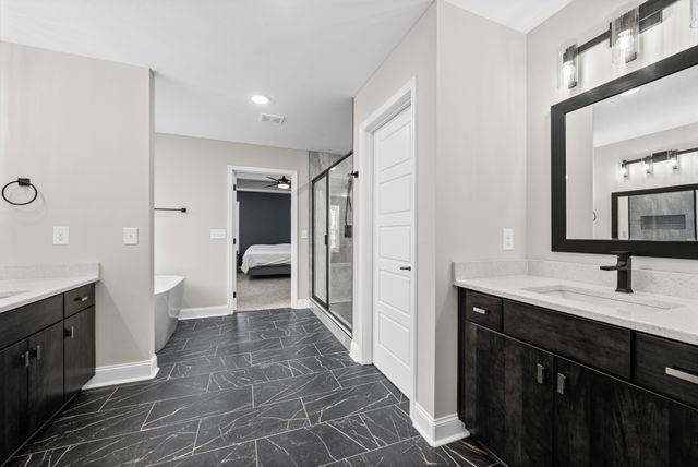 1057 Charles Thomas Dr, Clarksville, TN 37042