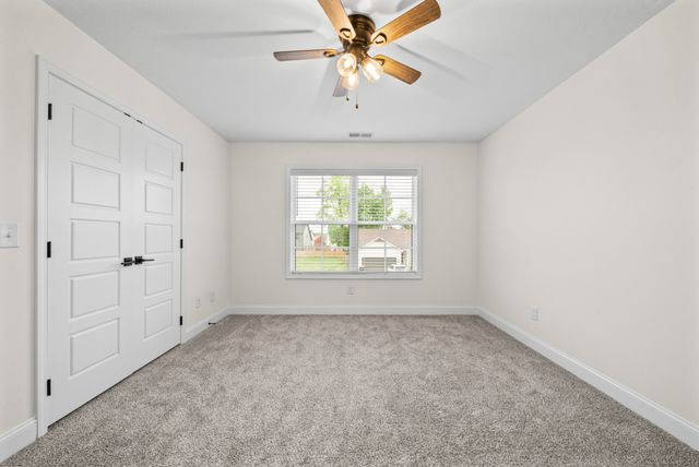 1057 Charles Thomas Dr, Clarksville, TN 37042