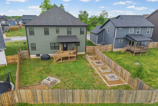 1057 Charles Thomas Dr, Clarksville, TN 37042