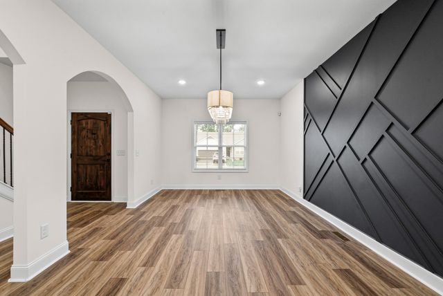 1057 Charles Thomas Dr, Clarksville, TN 37042