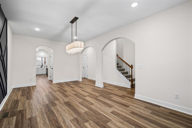 1057 Charles Thomas Dr, Clarksville, TN 37042