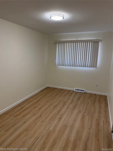 4741 Bloomfield Drive, Sterling Heights, MI 48310