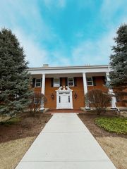511 Coventry Lane 3, Crystal Lake, IL 60014