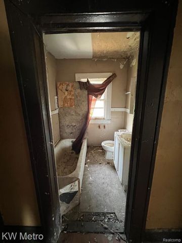 79 Tennyson Street, Highland Park, MI 48203