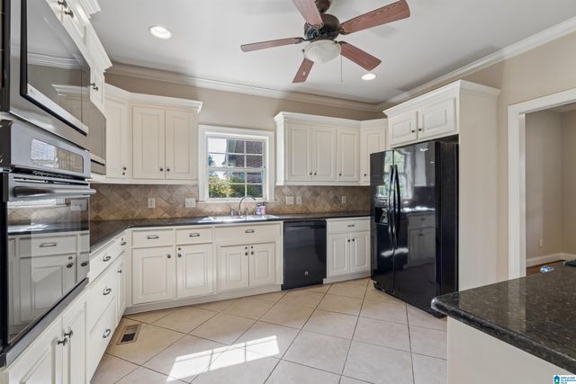 7065 LAKESIDE FARMS CIRCLE, Mccalla, AL 35111