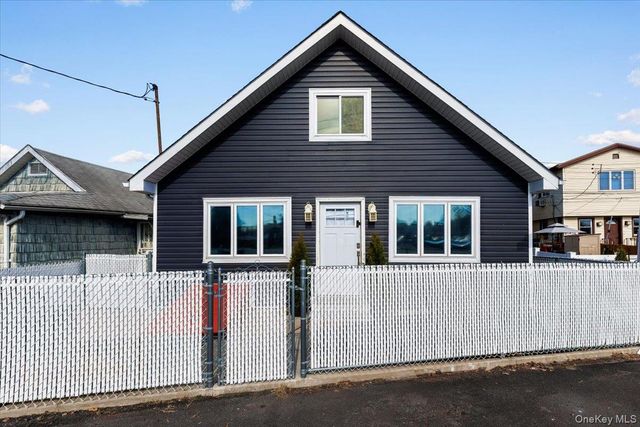 163D Edgwater D, Bronx, NY 10465