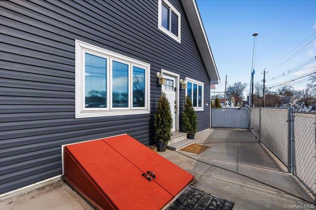 163D Edgwater D, Bronx, NY 10465