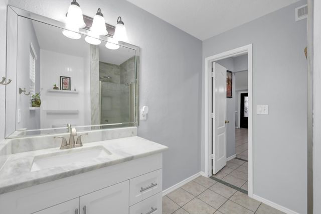 19096 County Road 669f, Alvin, TX 77511