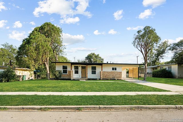 462 Springwood Ln, San Antonio, TX 78216